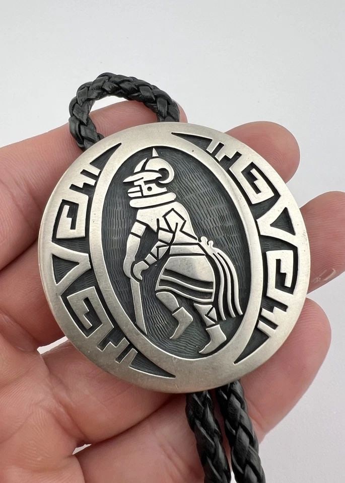 VINTAGE WILLIE ARCHIE TALAHAFTEWA HOPI STERLING SILVER OVERLAY KACHINA BOLO TIE (1 of 2)