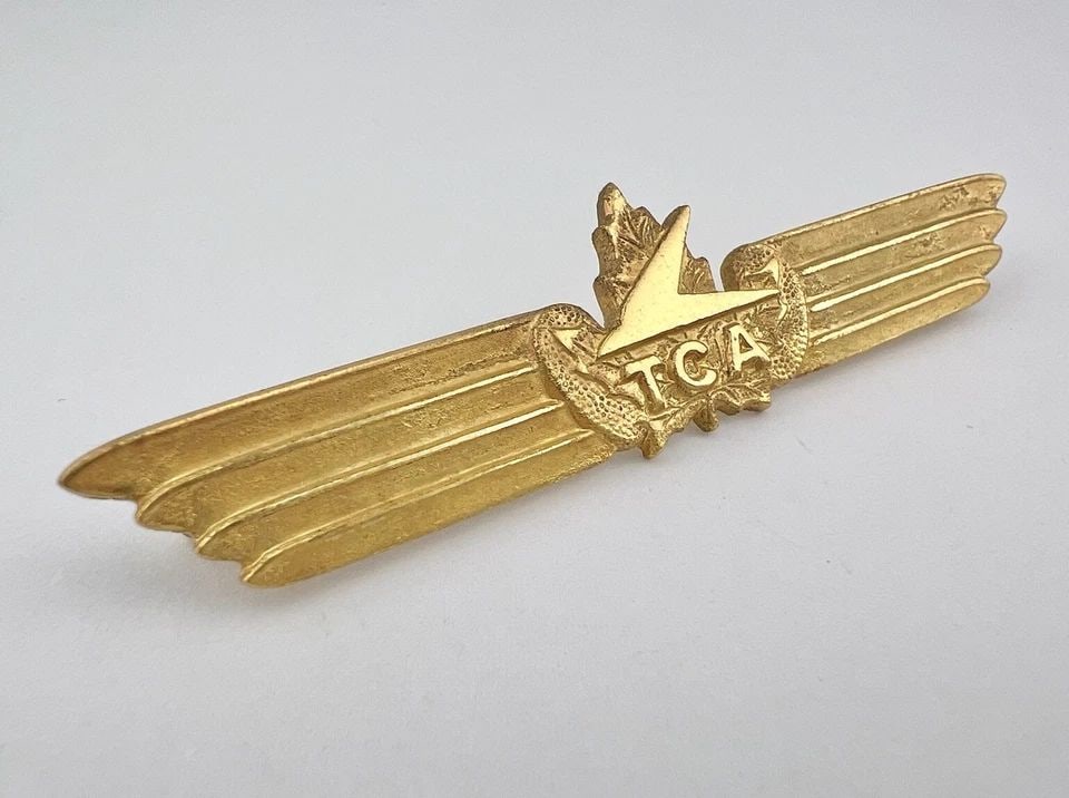 RARE 1950'S TRANS CANADA AIRLINES (TCA) CAPTAIN PILOT WING PIN BADGE 3.25" (1 of 2)
