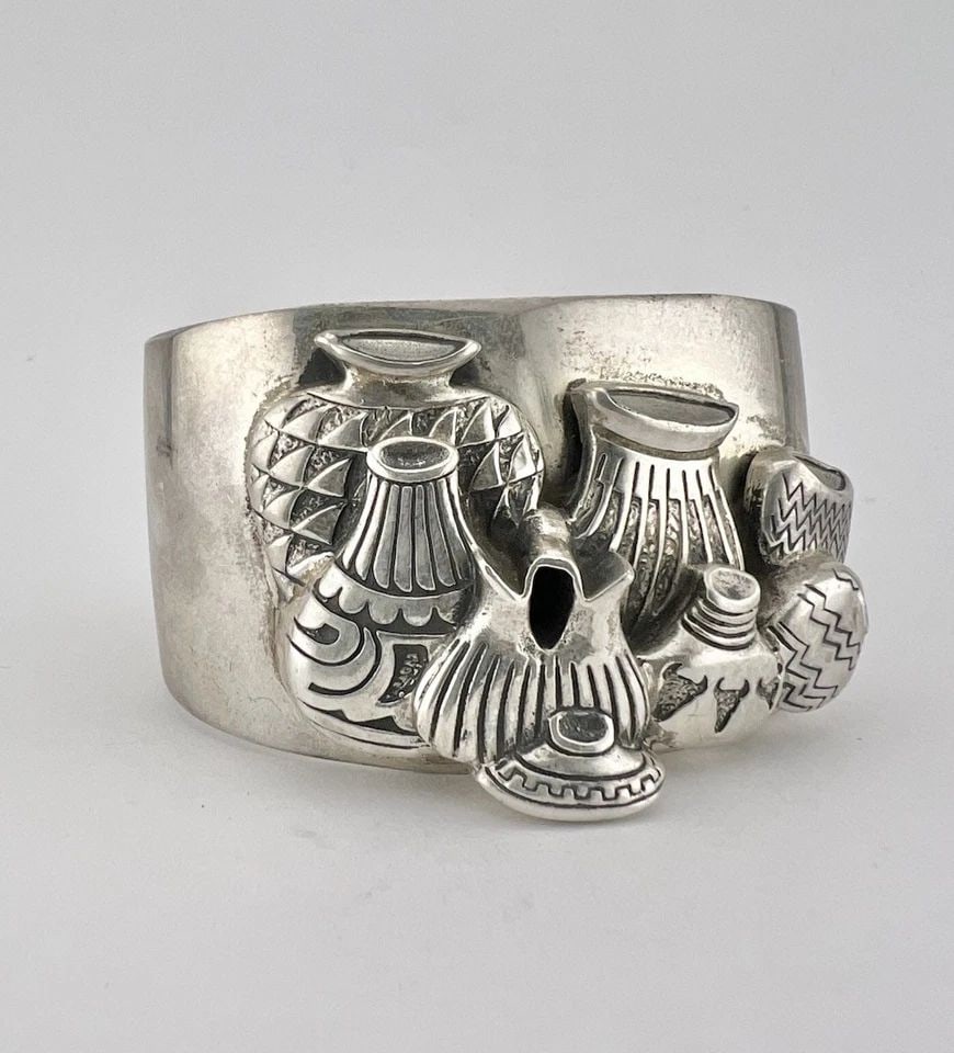 VTG NAVAJO STERLING SILVER 3D PUEBLO WEED POTS STAMPED WIDE CUFF BRACELET 70.8G (1 of 2)