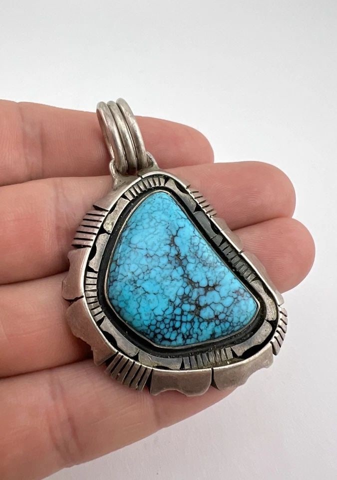 FRANCIS MELVIN NAVAJO STERLING SILVER BIRDSEYE KINGMAN TURQUOISE PENDANT 2.5" (1 of 2)