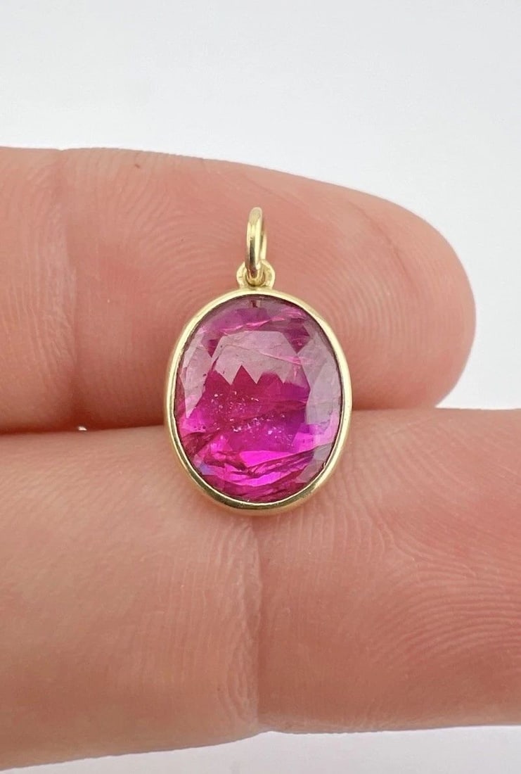 DESIGNER 18K YELLOW GOLD NATURAL RUBY OVAL CHARM PENDANT - 1.5G (1 of 2)