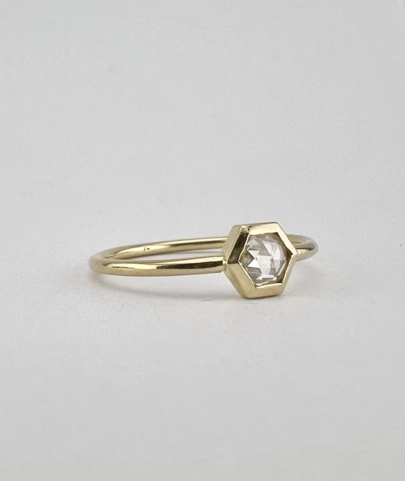 DESIGNER 14K ROSE GOLD OCTAGON OLD ROSE CUT DIAMOND CONTEMPORARY BAND RING: Designer 14K Rose Gold Octagon Old Rose Cut Diamond Contemporary Band Ring Ring Size: 7 - Can Be Resized Weight is 1.3 Grams on my scale Metal: 14k Rose Gold - Tested Amazing High Quality 3.75mm Octag