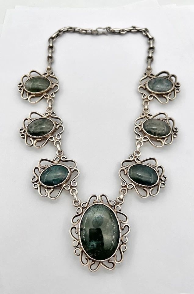 VTG MEXICO TAXCO STERLING SILVER AMETHYST AGATE JADE REVISABLE NECKLACE -193.7G: VTG MEXICO TAXCO STERLING SILVER AMETHYST AGATE JADE REVISABLE NECKLACE -193.7G HUGE Vtg Mexican Taxco Sterling Silver Amethyst Agate Jade Revisable Necklace -193.7g Necklace is 19.5" Long Tip To Tip 