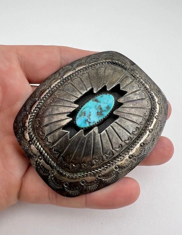 WILBUR MUSKET NAVAJO STERLING SILVER NATURAL TURQUOISE SHADOWBOX BELT BUCKLE 3": WILBUR MUSKET NAVAJO STERLING SILVER NATURAL TURQUOISE SHADOWBOX BELT BUCKLE 3" Vintage Wilbur Musket Navajo Sterling Silver Natural Turquoise Shadowbox Belt Buckle 3" Size: Slightly Over 3" Wide By 2
