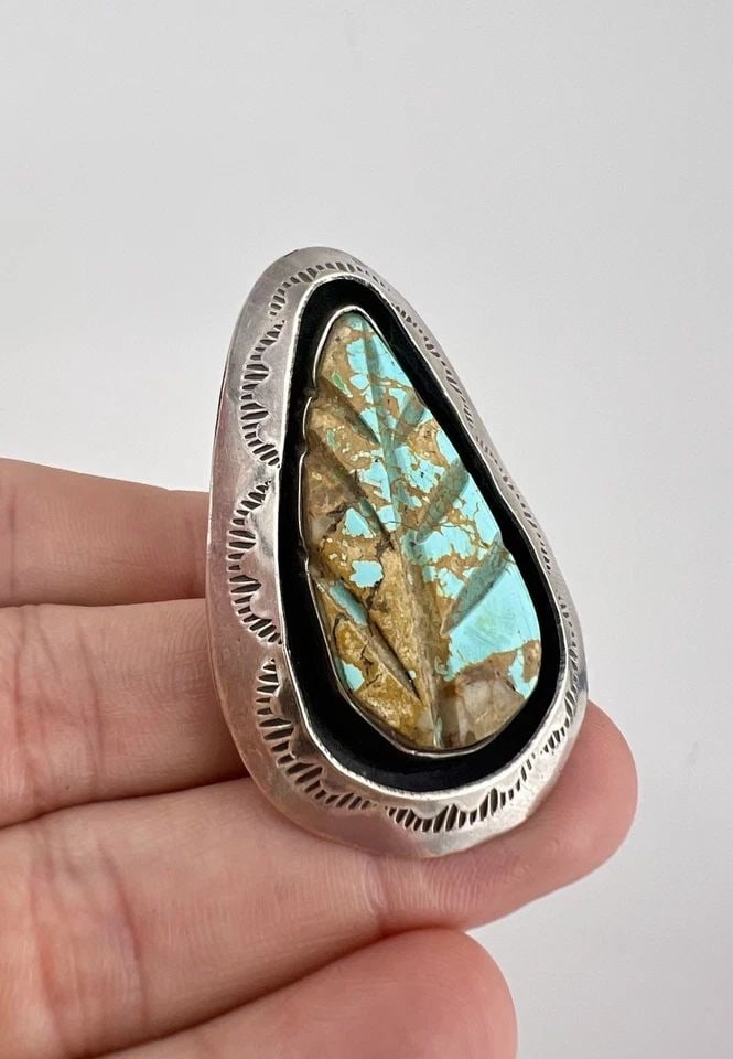 HUGE VTG NAVAJO STERLING SILVER ROYSTON TURQUOISE CAREVED LEAF RING 2 1/8" - 20G: HUGE Vtg Navajo Sterling Silver Royston Turquoise CAREVED Leaf Ring 2 1/8" - 20g Ring Size: 5.75 - Can Be Resized Weight is 20.0 Grams on my scale Metal: Sterling Silver Ring is 2 1/8" Tall In the Cen