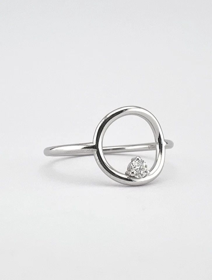 DESIGNER FERKOS 14K WHITE GOLD .05CT MINIMALIST CONTEMPORARY "O" OPEN BAND RING: DESIGNER FERKOS 14K WHITE GOLD .05CT MINIMALIST CONTEMPORARY "O" OPEN BAND RING Designer Ferkos 14K White Gold .05ct Minimalist Contemporary "O" Open Band Ring Ring Size: 8 - Can Be Resized Metal: 14k