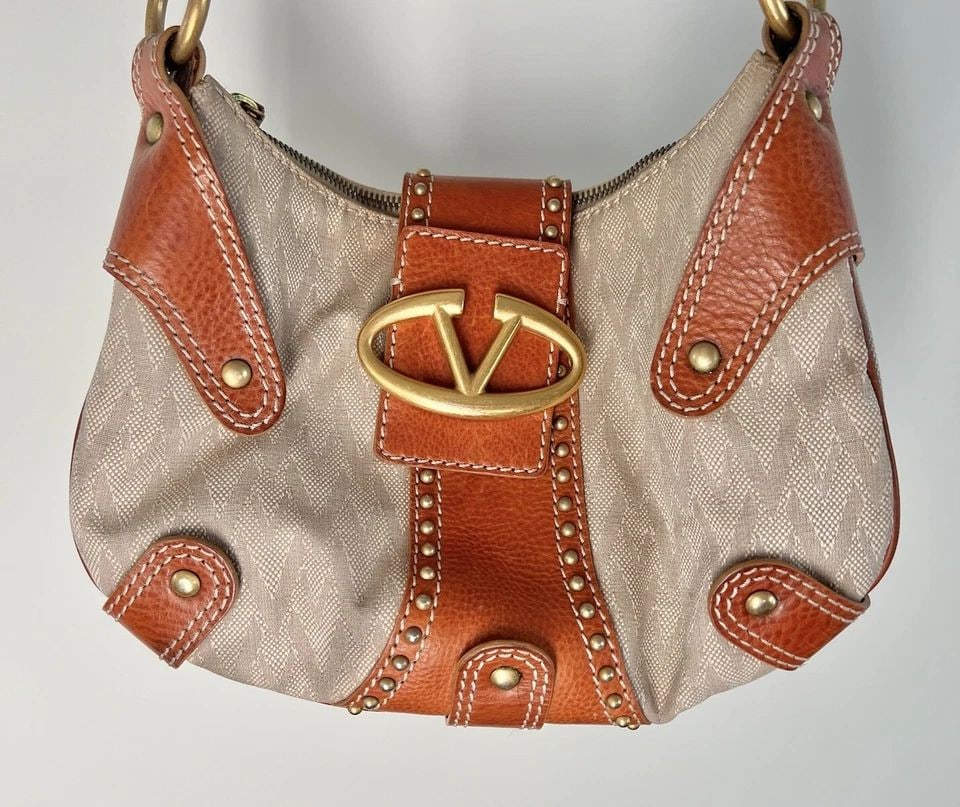 VINTAGE AUTHENTIC VALENTINO GARAVANI SS '68 COLLECTION SHOULDER BAG (1 of 2)