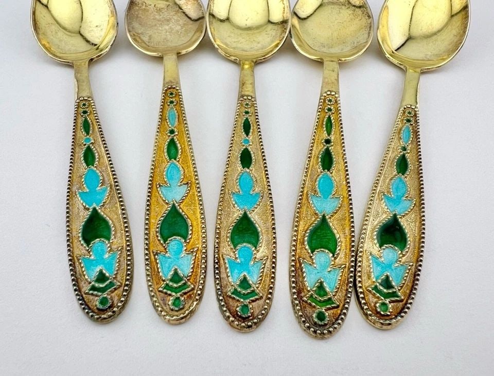 (5) VINTAGE RUSSIAN SOVIET 875 GILT SILVER GREEN & TURQUOISE ENAMEL SPOONS 78.5G (1 of 2)