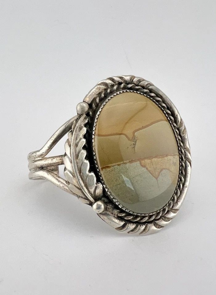VINTAGE NAVAJO STERLING SILVER PICTURE JASPER STAMPED WIDE CUFF BRACELET #3: VINTAGE NAVAJO STERLING SILVER PICTURE JASPER STAMPED WIDE CUFF BRACELET #3 Vintage Navajo Sterling Silver Picture Jasper Stamped WIDE Cuff Bracelet Cuff is 5 1/8" tip to Tip and has a 1 1/4" Wide Adj