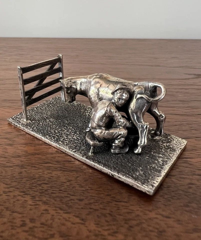 ANTIQUE STERLING SILVER MINIATURE DOLLHOUSE 3D FARMER MILKING COW SCULPTURE (1 of 2)