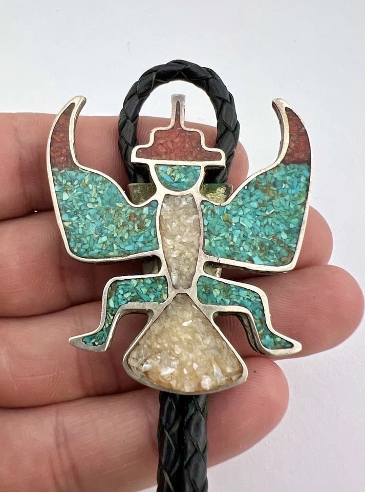 VTG NAVAJO STERLING SILVER FLUSH CHIP TURQUOISE CORAL KNIFEWING BOLO TIE 2 1/8": VTG NAVAJO STERLING SILVER FLUSH CHIP TURQUOISE CORAL KNIFEWING BOLO TIE 2 1/8" Vtg Navajo Sterling Silver Flush Chip Crushed Turquoise & Coral Knifewing Bolo Tie 2 1/8" Size: 2 1/8" Tall by 1 7/8" Wi
