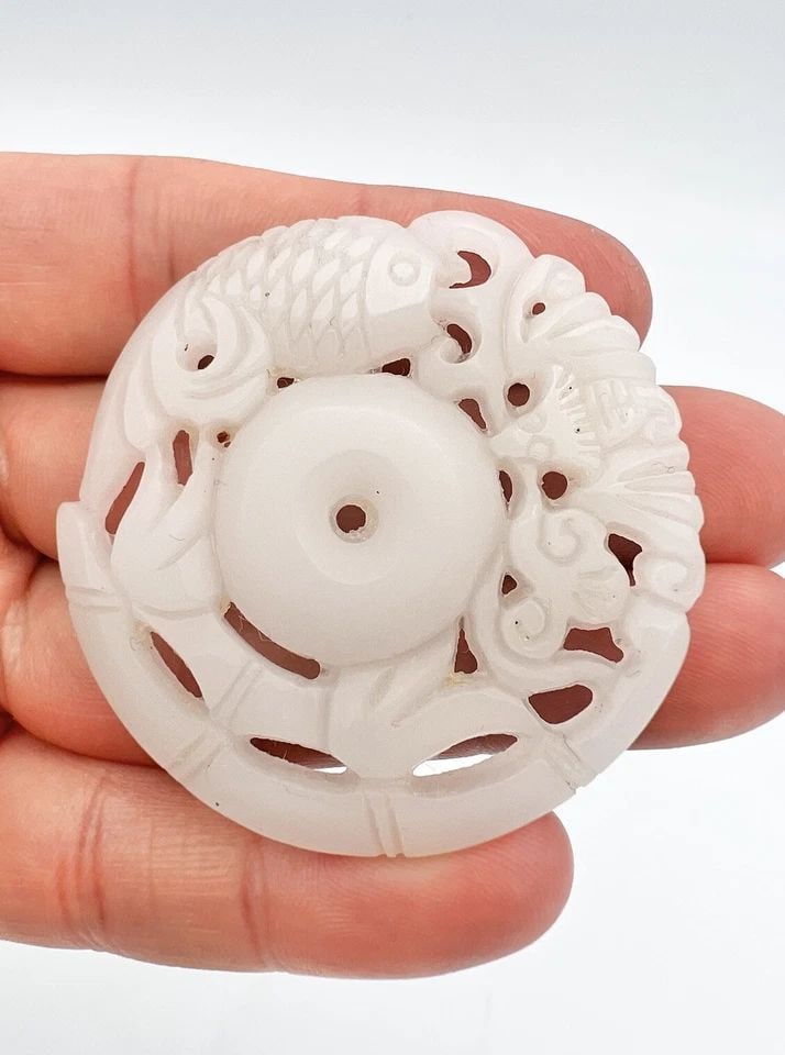 ANTIQUE CHINESE CARVED KOI FISH BAT MUTTON FAT WHITE CELADON HETIAN JADE PENDANT (1 of 2)