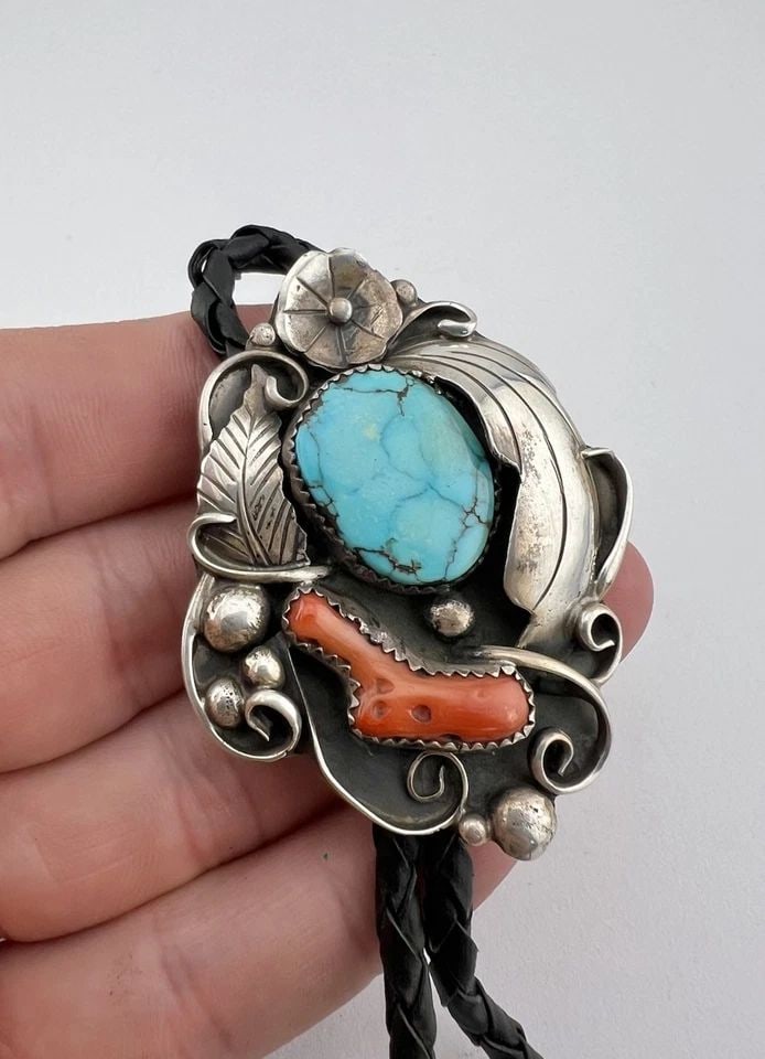 VINTAGE NAVAJO STERLING SILVER DRY CREEK TURQUOISE & RED CORAL BOLO TIE 2.25": Vintage Navajo Sterling Silver Dry Creek Turquoise & Red Coral Bolo Tie 2.25" Size: 2 1/4" Tall by 1 3/4" Wide Weight is 40.7 Grams on my scale Metal: Sterling Silver Amazing Natural Dry Creek Turquoi