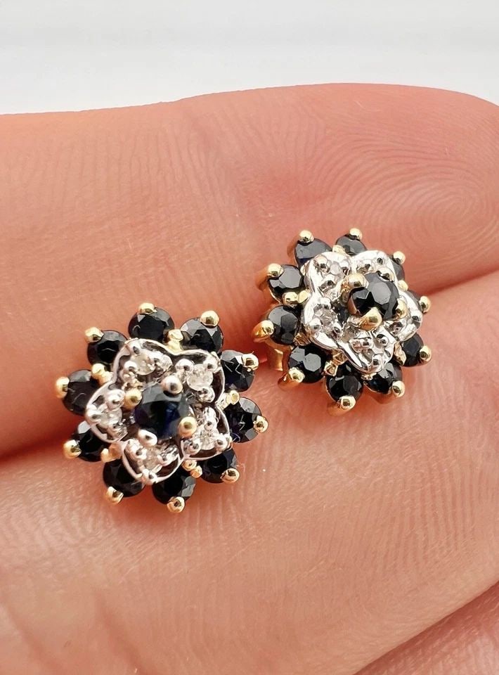 DESIGNER 14K YELLOW GOLD ROUND BLUE SAPPHIRE & DIAMOND FLOWER POST STUD EARRINGS (1 of 2)