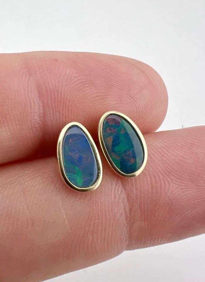 DESIGNER 14K YELLOW GOLD AUSTRALIAN FIRE OPAL DOUBLET POST EARRINGS (1 of 2)