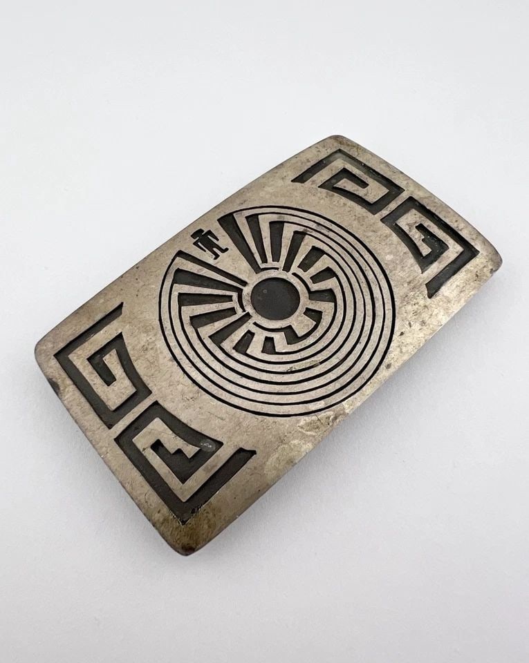 HUGE VINTAGE HOPI STERLING SILVER MAN IN THE MAZE OVERLAY BELT BUCKLE 3.5": HUGE VINTAGE HOPI STERLING SILVER MAN IN THE MAZE OVERLAY BELT BUCKLE 3.5" HUGE Vintage Hopi Sterling Silver Man in The Maze Overlay Belt Buckle 3.5" Size: 3 1/2" Wide By 2" Tall Weight is 45.2 Grams 