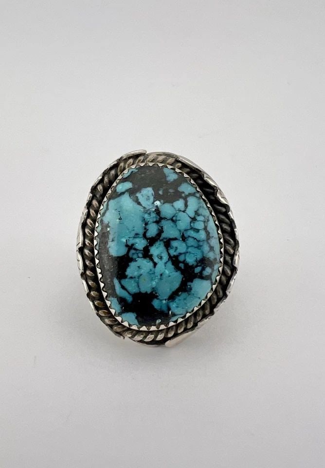 MAX CALLADITTO NAVAJO STERLING SILVER KINGMAN TURQUOISE STAMPED MEN'S RING 22.4G: MAX CALLADITTO NAVAJO STERLING SILVER KINGMAN TURQUOISE STAMPED MEN'S RING 22.4G Vintage Max Calladitto Navajo Sterling Silver Kingman Turquoise Stamped Men's Ring 22.4g Ring Size: 11.25 - Can Be Resi