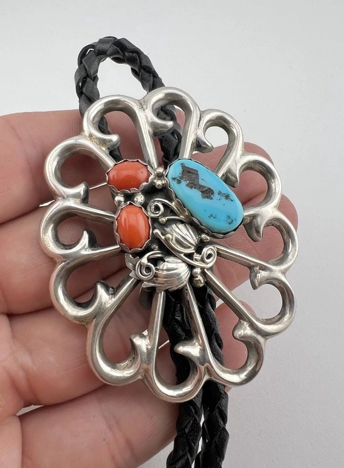 ARTHUR J. WILLIAMS NAVAJO SANDCAST STERLING SILVER TURQUOISE CORAL BOLO TIE 2.5": ARTHUR J. WILLIAMS NAVAJO SANDCAST STERLING SILVER TURQUOISE CORAL BOLO TIE 2.5" Vintage Arthur J. Williams Navajo Sandcast Sterling Silver Turquoise & Coral Bolo Tie 2.5" Size: 2 1/2" Tall by 2" Wide