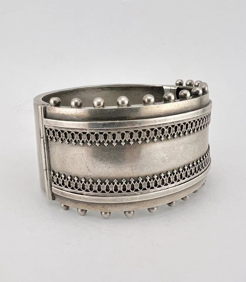 ANTIQUE VICTORIAN STERLING SILVER AESTHETIC DETAILED 1.25" WIDE BANGLE BRACELET: ANTIQUE VICTORIAN STERLING SILVER AESTHETIC DETAILED 1.25" WIDE BANGLE BRACELET Antique Victorian Sterling Silver Aesthetic Detailed 1.25" Wide Bangle Bracelet Size: Wil fit A Wrist Around 6 1/4" - 6 