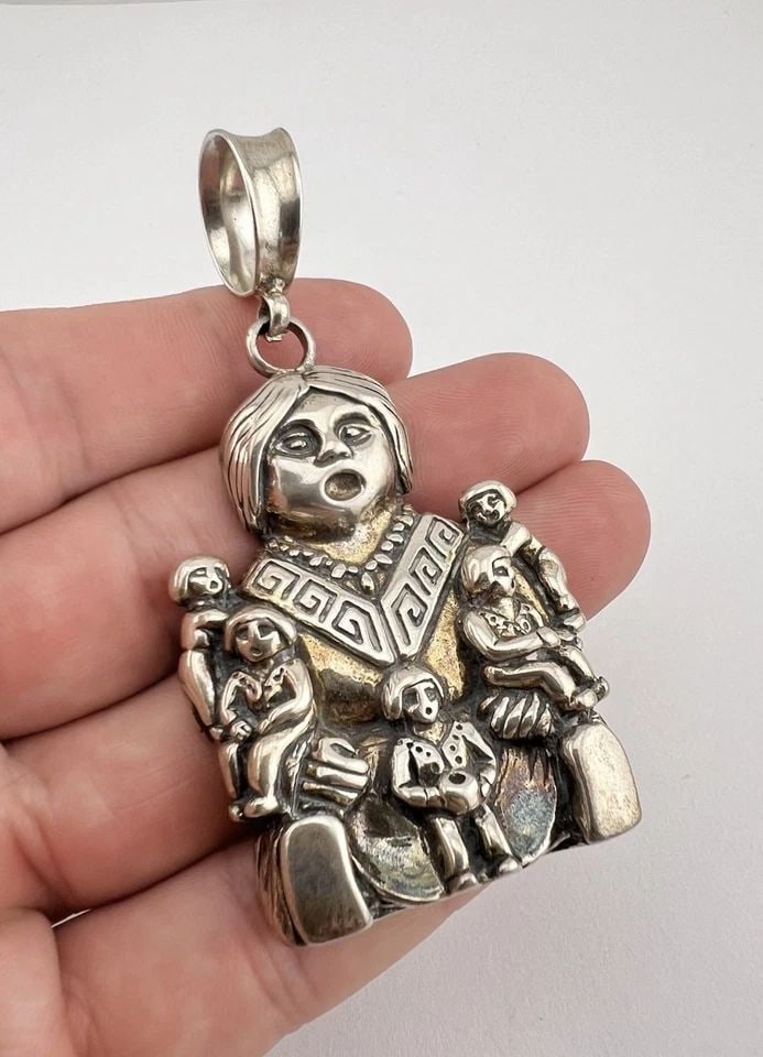 HUGE LIBERTY STERLING SILVER NATIVE AMERICAN STORYTELLER PENDANT 3 1/8" - 40.6G (1 of 2)