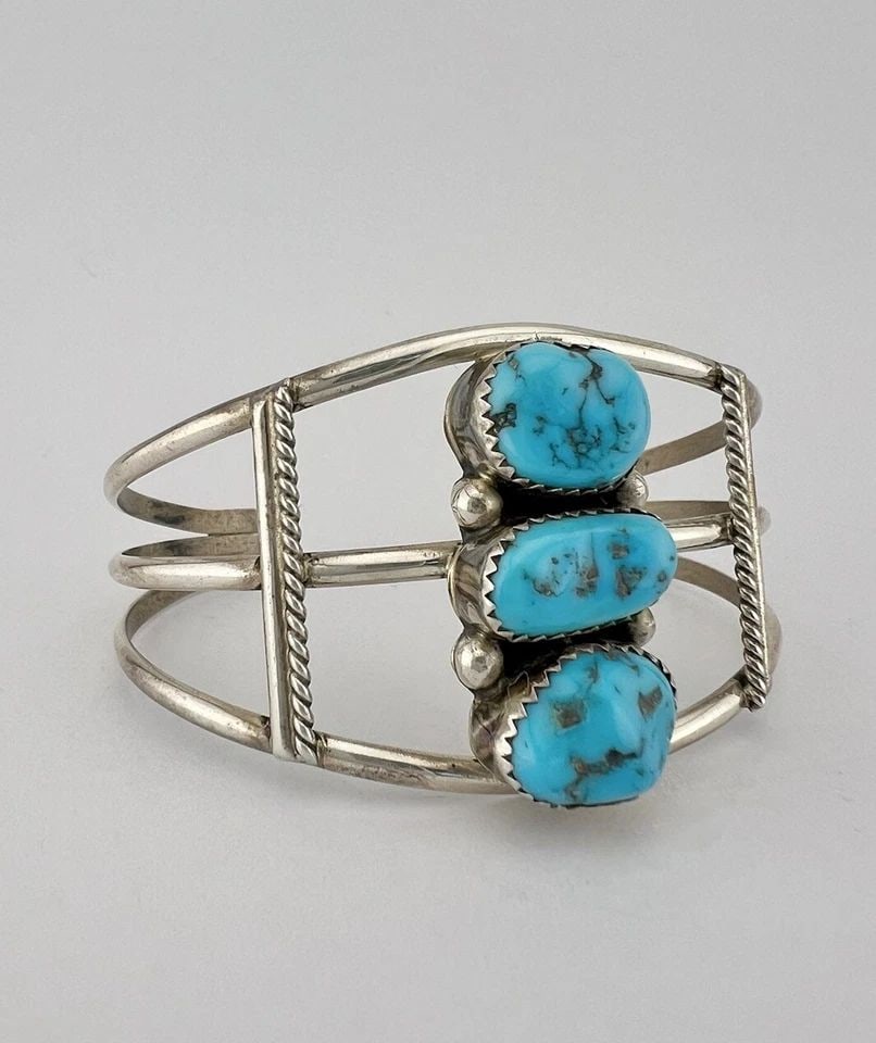 VTG NAVAJO STERLING SILVER SLEEPING BEAUTY TURQUOISE STAMPED CUFF BRACELET: VTG NAVAJO STERLING SILVER SLEEPING BEAUTY TURQUOISE STAMPED CUFF BRACELET Vtg Navajo Sterling Silver Sleeping Beauty Turquoise Stamped Cuff Bracelet Cuff is 5 1/8" tip to Tip and has a 1" Adjustable 