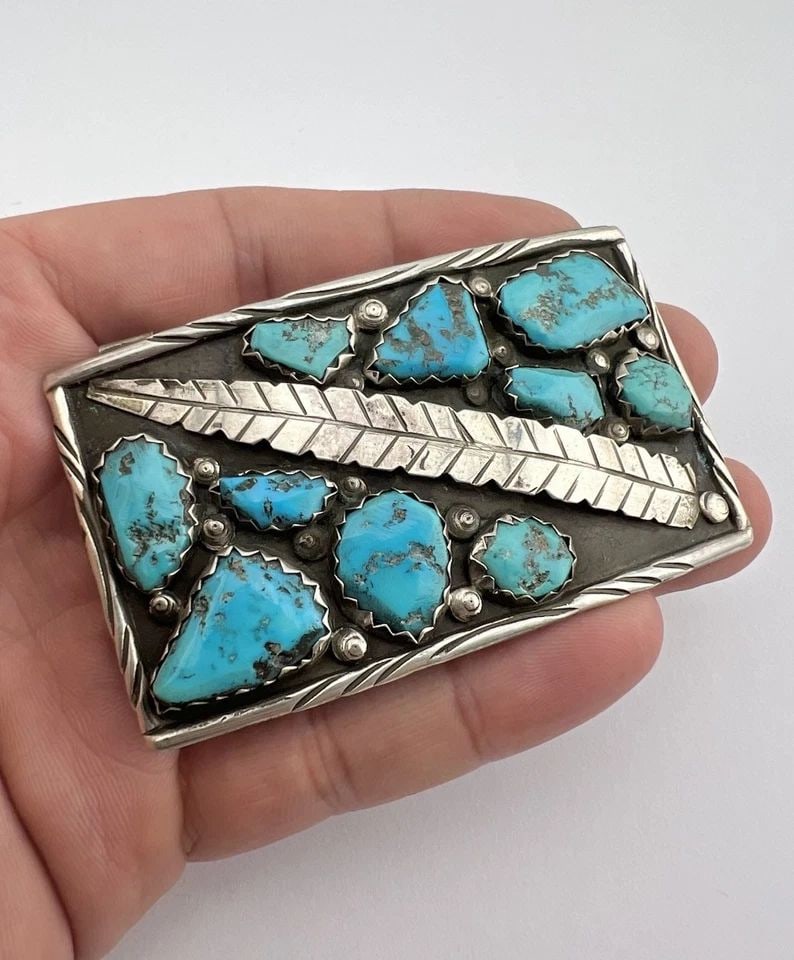 VTG ANGELITA CHEAMA ZUNI STERLING SILVER TURQUOISE CLUSTER BELT BUCKLE 3": VTG ANGELITA CHEAMA ZUNI STERLING SILVER TURQUOISE CLUSTER BELT BUCKLE 3" Vtg Angelita Cheama Zuni Sterling Silver Turquoise Cluster Belt Buckle 3" Size: 3" Wide By 1 3/4" Tall Weight is 36.0 Grams on