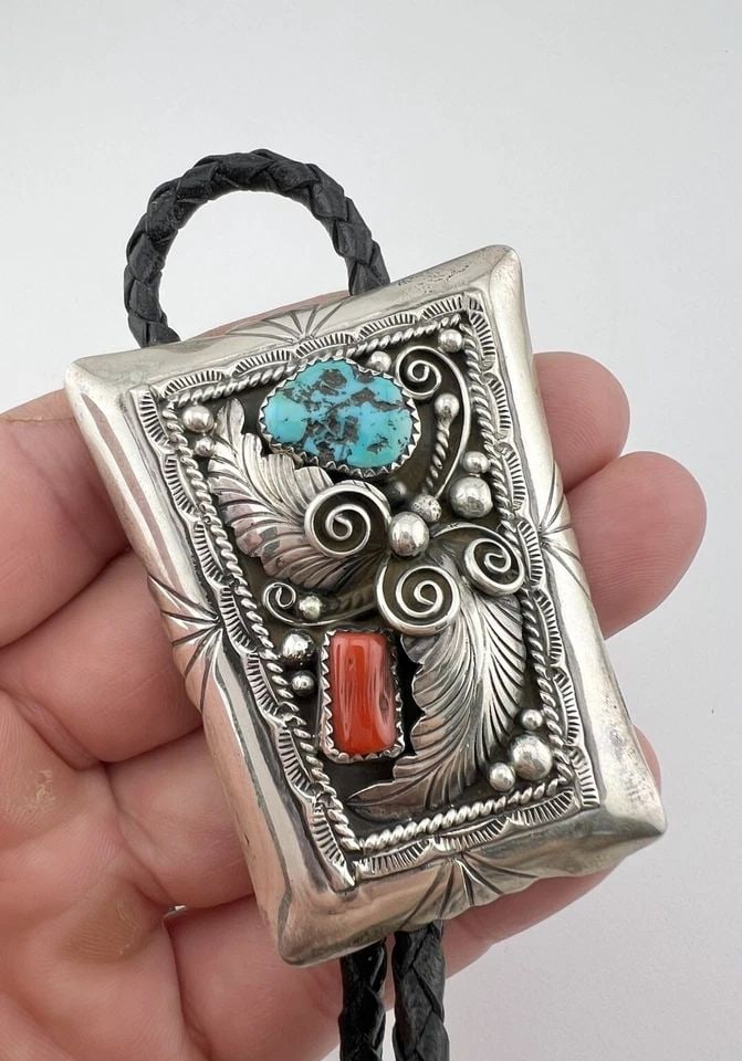 VTG NAVAJO STERLING SILVER SLEEPING BEAUTY TURQUOISE & CORAL BOLO TIE 2 3/8": VTG NAVAJO STERLING SILVER SLEEPING BEAUTY TURQUOISE & CORAL BOLO TIE 2 3/8" Vtg Navajo Sterling Silver Sleeping Beauty Turquoise & Coral Bolo Tie 2 3/8" Size: 2 3/8" Tall by 2" Wide at the Top Weight