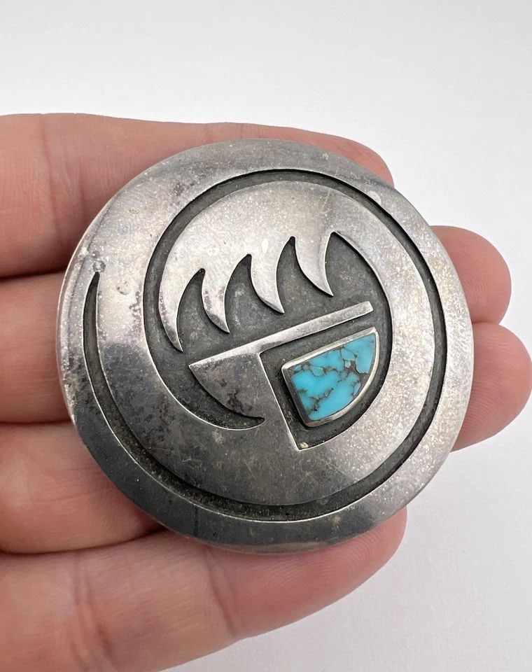 VINTAGE HOPI STERLING SILVER TRIBAL WAVE OVERLAY & FLUSH TURQUOISE PIN BROOCH 2" (1 of 2)