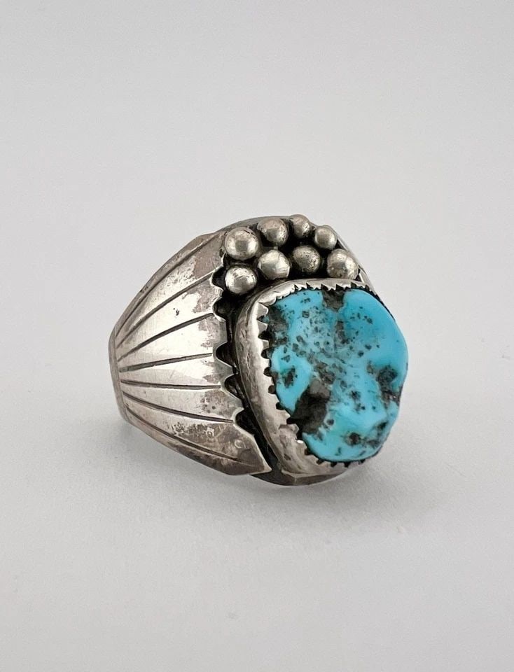 VTG NAVAJO STERLING SILVER SLEEPING BEAUTY TURQUOISE STAMPED MEN'S RING 18.6G: VTG NAVAJO STERLING SILVER SLEEPING BEAUTY TURQUOISE STAMPED MEN'S RING 18.6G Vtg Navajo Sterling Silver Sleeping Beauty Turquoise Stamped Men's Ring 18.6g Ring Size: 11- Can Be Resized Weight is 18.6