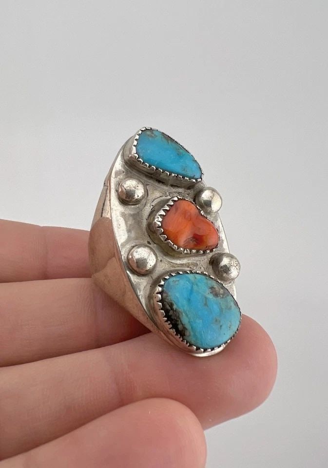 HUGE VTG NAVAJO STERLING SILVER TURQUOISE & CORAL STAMPED INGOT MEN'S RING 24.5G: HUGE VTG NAVAJO STERLING SILVER TURQUOISE & CORAL STAMPED INGOT MEN'S RING 24.5G HUGE Vtg Navajo Sterling Silver Turquoise & Coral Stamped Ingot Men's Ring 24.5g Ring Size: 11 - Can Be Re Sized Weight