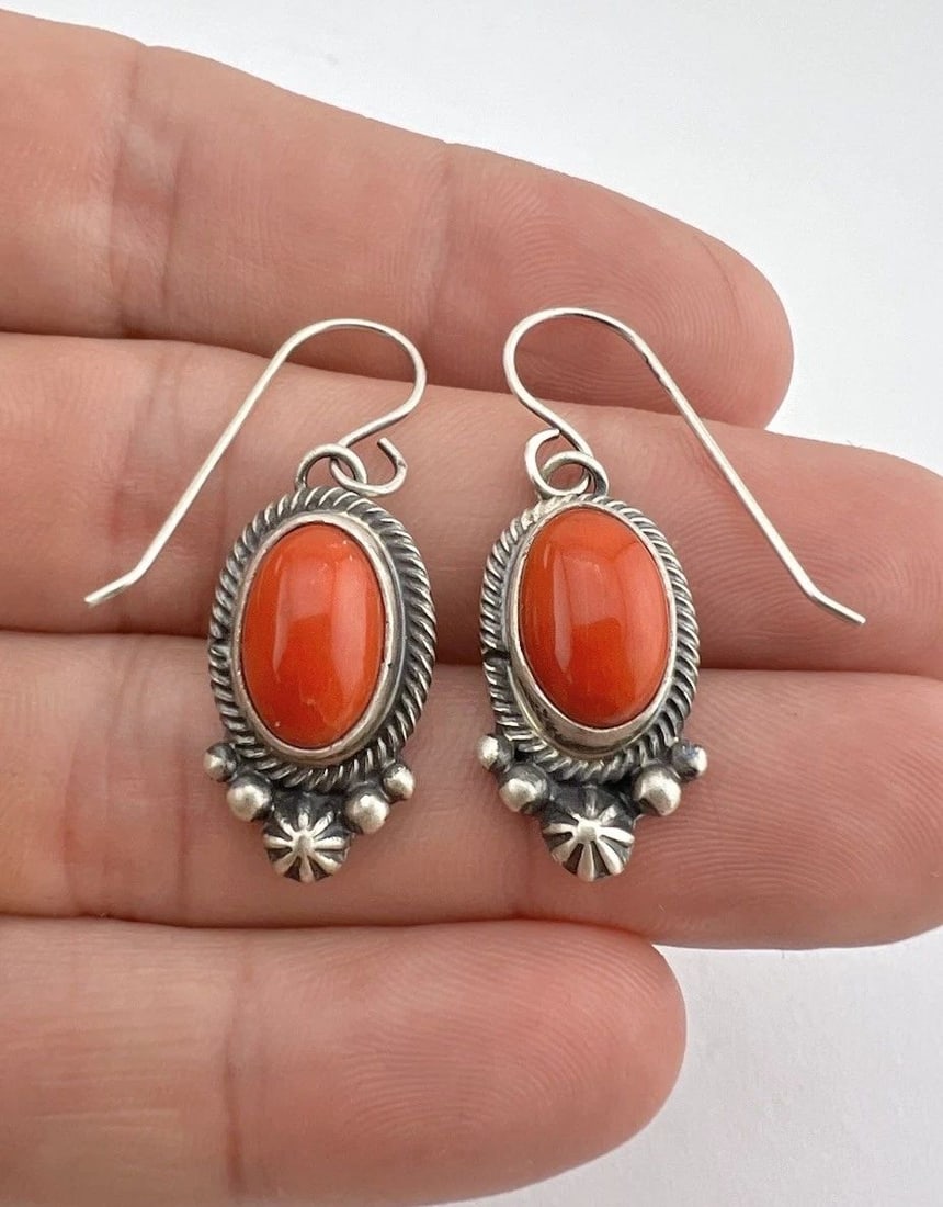 THOMAS FRANCISCO NAVAJO STERLING SILVER RED CORAL HOOK POST DANGLE EARRINGS (1 of 2)