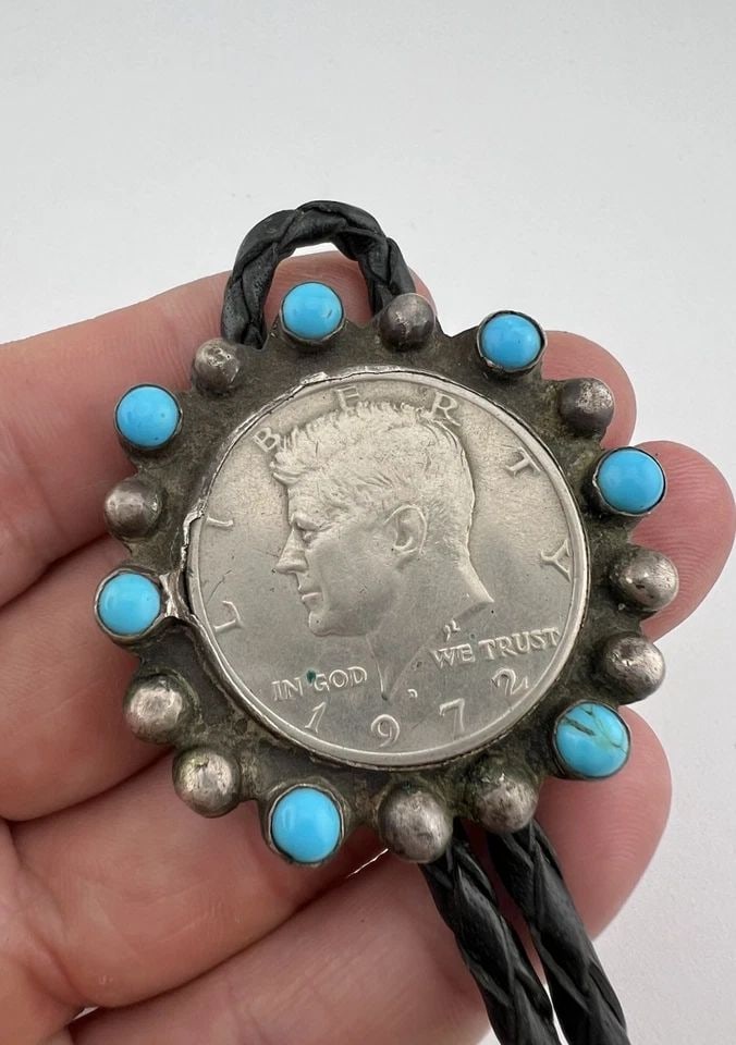 VTG NAVAJO STERLING SILVER 1972 KENNEDY HALF DOLLAR TURQUOISE BOLO TIE 1.75" (1 of 2)