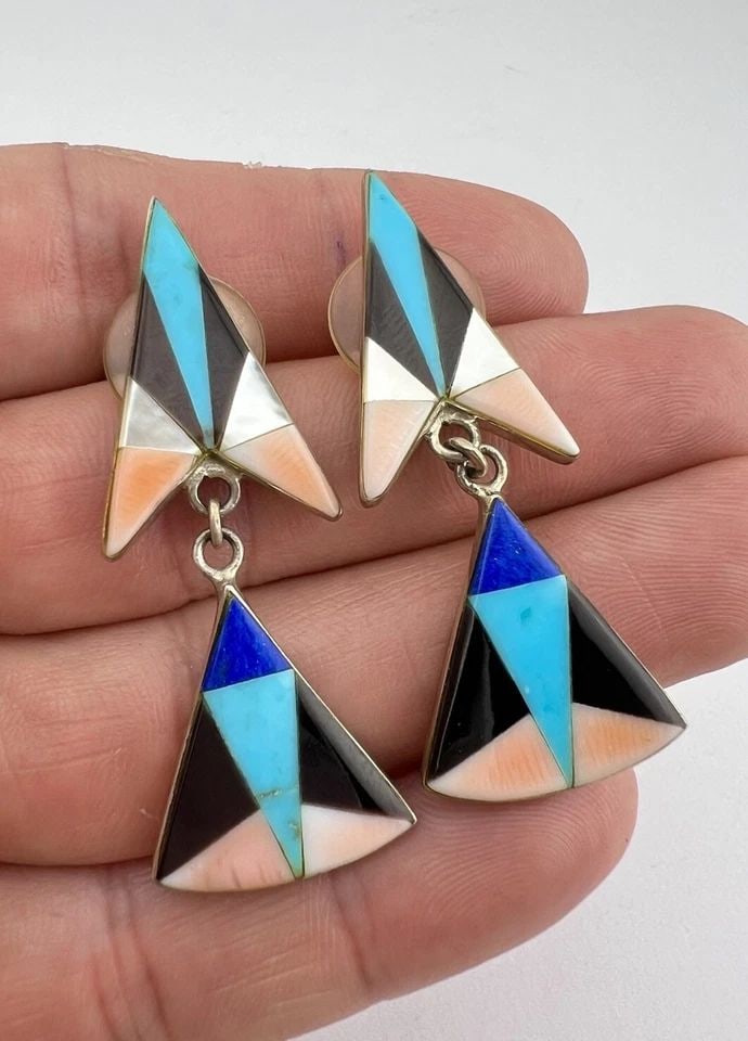 VTG NAVAJO STERLING SILVER MULTI GEMSTONE ARROW FLUSH POST DANGLE EARRINGS 2": VTG NAVAJO STERLING SILVER MULTI GEMSTONE ARROW FLUSH POST DANGLE EARRINGS 2" Vtg Navajo Sterling Silver Multi Gemstone Arrow Flush Post Dangle Earrings 2" Size: 2" Tall With Dangle By 3/4" Wide at th