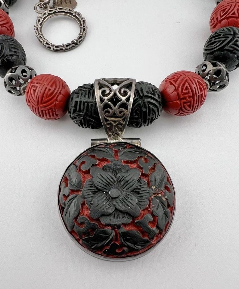 DESIGNER CHINESE STERLING SILVER CINNABAR RED & BLACK CARVED FLORAL NECKLACE (1 of 2)