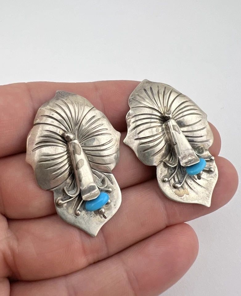VTG NAVAJO STERLING SILVER SLEEPING BEAUTY TURQUOISE FLOWER POST EARRINGS 1.75" (1 of 2)