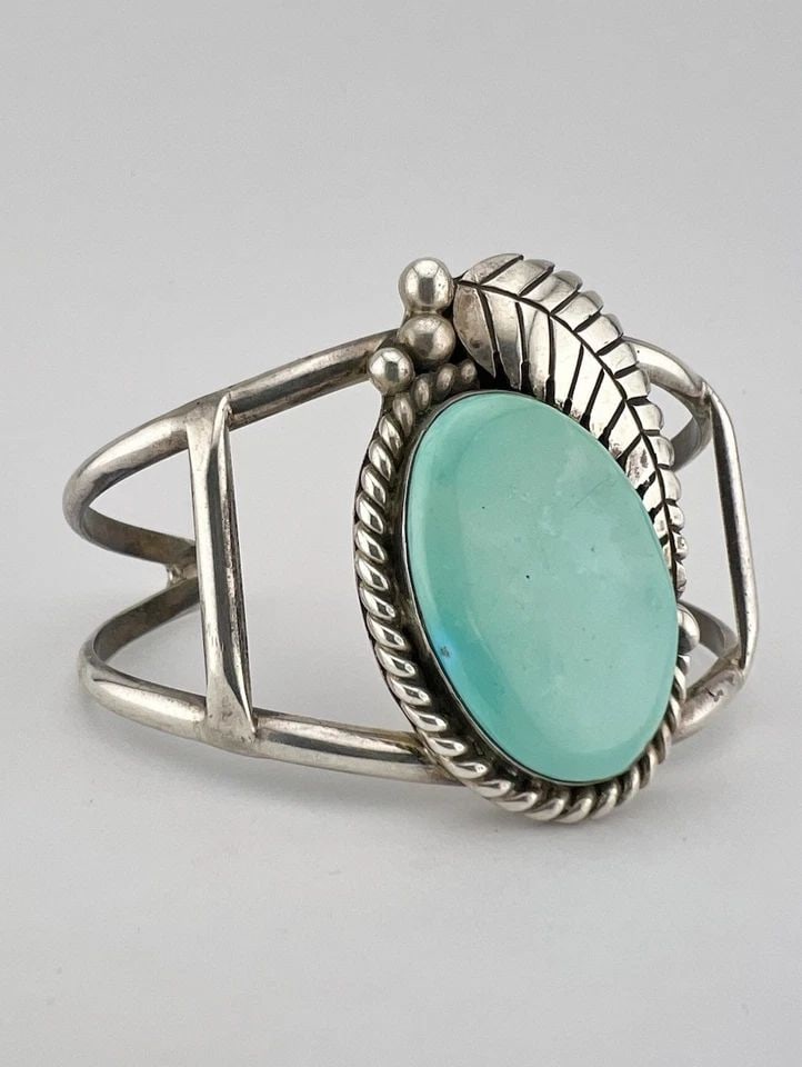 VINTAGE NAVAJO STERLING SILVER FOX TURQUOISE STAMPED CUFF BRACELET 27.6G (1 of 2)