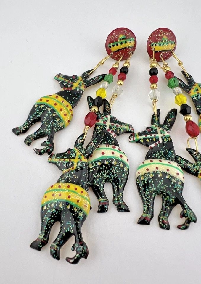RARE LUNCH AT THE RITZ CHIHUAHUA DOGS MEXICO ENAMEL DANGLE POST EARRINGS 4.5": RARE LUNCH AT THE RITZ CHIHUAHUA DOGS MEXICO ENAMEL DANGLE POST EARRINGS 4.5" RARE Lunch at the Ritz Chihuahua Dogs Mexico Enamel Dangle Post Earrings 4.5" Size: 4 1/2" Tall With Dangle By 1 5/8" Wide