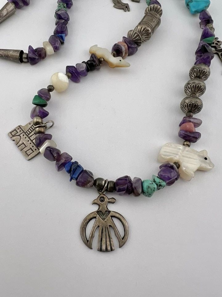 VINTAGE NAVAJO STERLING SILVER MULTI GEMSTONE FETISH HEISHI CHARM NECKLACE (1 of 2)