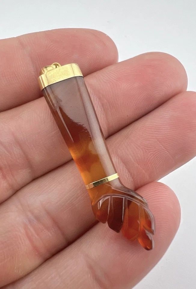 VICTORIAN 14K GOLD BANDED AGATE FIGA HAND MALOCCHIO WARD OFF EVIL CHARM PENDANT (1 of 2)