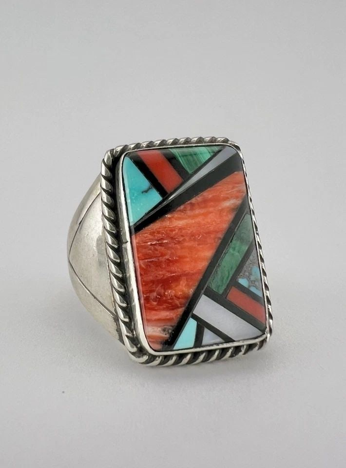 VINTAGE NAVAJO STERLING SILVER MULTI GEMSTONE INLAY STAMPED MEN'S RING 22.2G: VINTAGE NAVAJO STERLING SILVER MULTI GEMSTONE INLAY STAMPED MEN'S RING 22.2G Vintage Navajo Sterling Silver Multi Gemstone Inlay Stamped Men's Ring 22.2g Ring Size: 10.5 - Can Be Re Sized Weight is 22