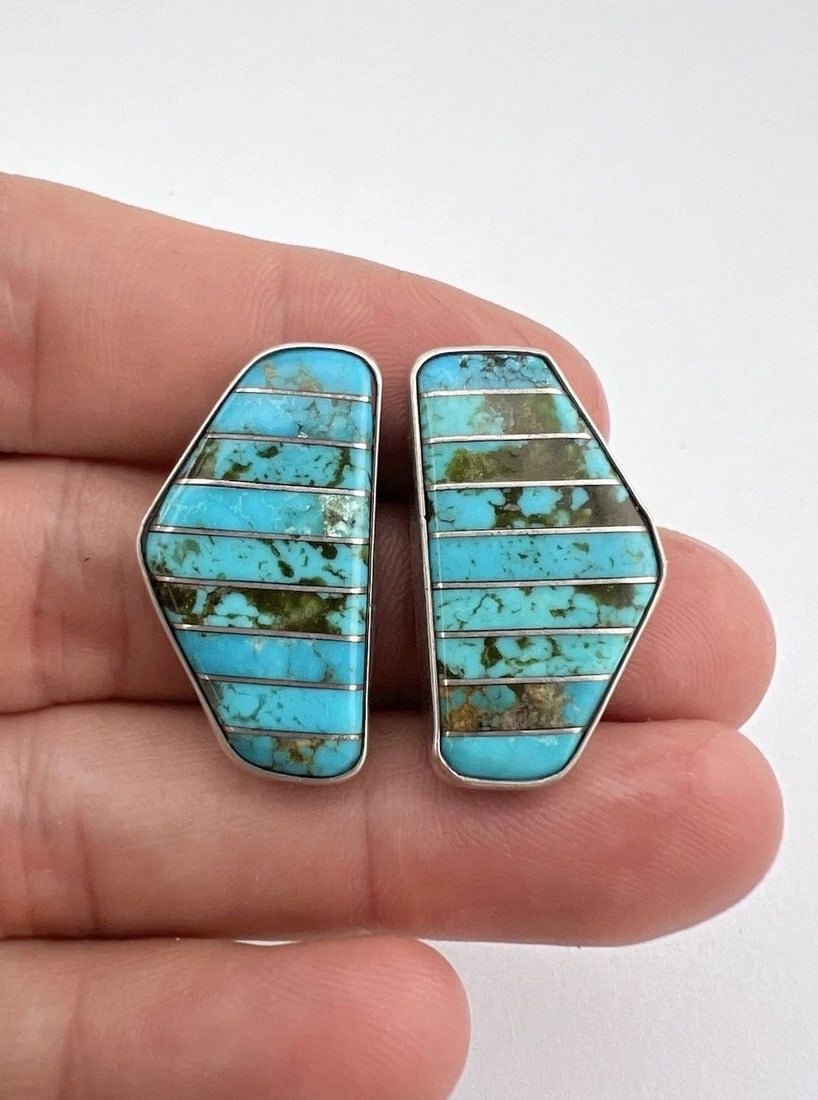 VINTAGE NAVAJO STERLING SILVER FLUSH INLAY TURQUOISE POST EARRINGS (1 of 2)