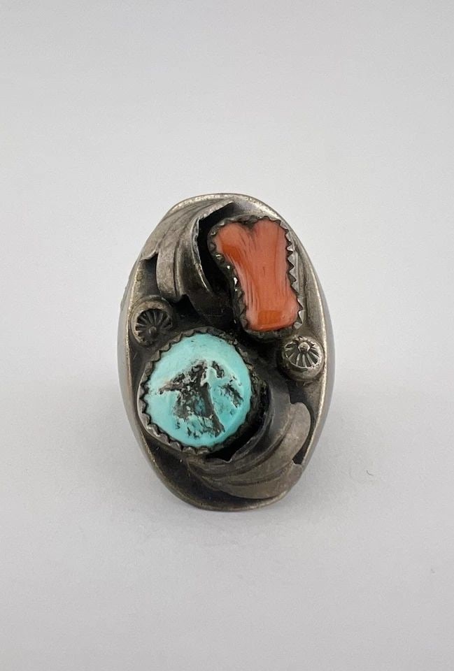 VTG NAVAJO STERLING SILVER TURQUOISE & CORAL STAMPED INGOT MEN'S RING 12.6G: VTG NAVAJO STERLING SILVER TURQUOISE & CORAL STAMPED INGOT MEN'S RING 12.6G Vtg Navajo Sterling Silver Turquoise & Coral Stamped Ingot Men's Ring 12.6g Ring Size: 10.75 - Can Be Re Sized Weight is 12.