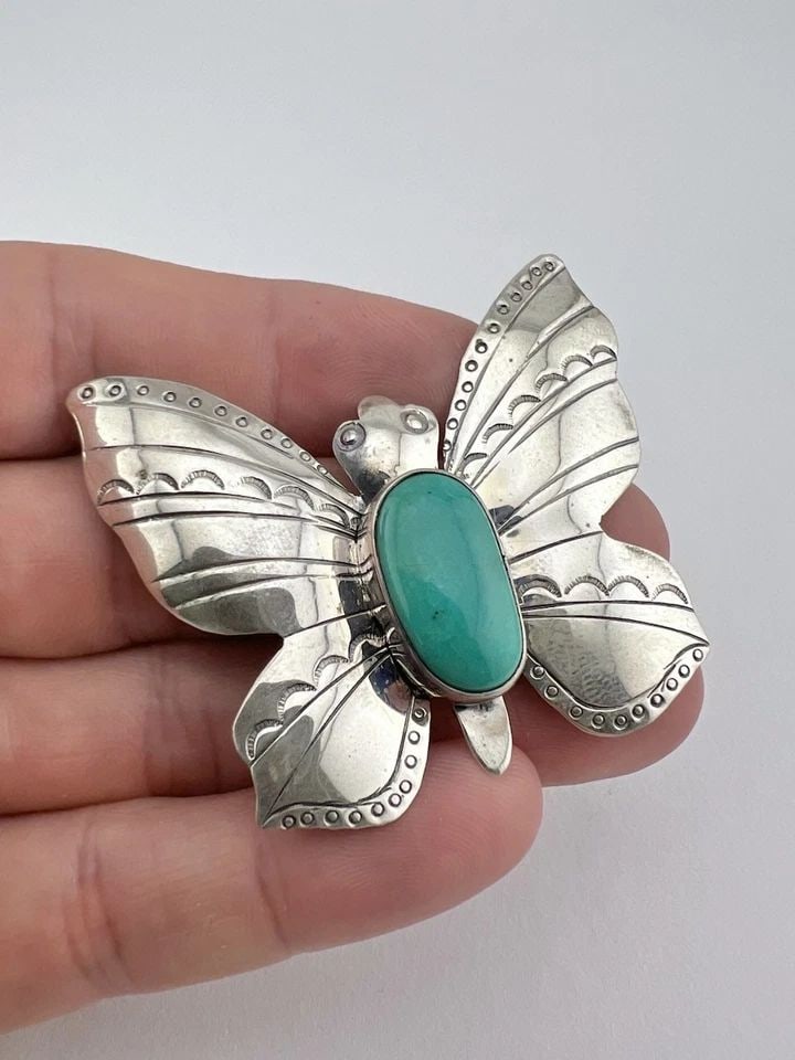TOM WILLETO NAVAJO STERLING SILVER TURQUOISE STAMPED BUTTERFLY BROOCH PIN 2 1/8" (1 of 2)