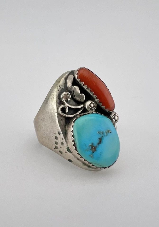 HUGE VTG NAVAJO STERLING SILVER TURQUOISE & CORAL STAMPED INGOT MEN'S RING 19.4G: HUGE VTG NAVAJO STERLING SILVER TURQUOISE & CORAL STAMPED INGOT MEN'S RING 19.4G HUGE Vtg Navajo Sterling Silver Turquoise & Coral Stamped Ingot Men's Ring 19.4g Ring Size: 12.5 - Can Be Re Sized Weig