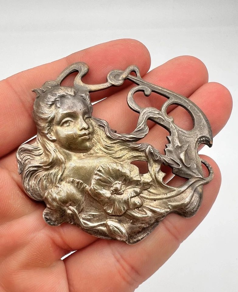 ANTIQUE ART NOUVEAU STERLING SILVER FLOWER & WOMEN REPOUSSE PIN BROOCH 2 3/8": ANTIQUE ART NOUVEAU STERLING SILVER FLOWER & WOMEN REPOUSSE PIN BROOCH 2 3/8" Antique ART NOUVEAU Sterling Silver Flower & Women Repousse Pin Brooch 2 3/8" Size: 2 3/8" Tall by 2 1/4" Wide Weight is 2