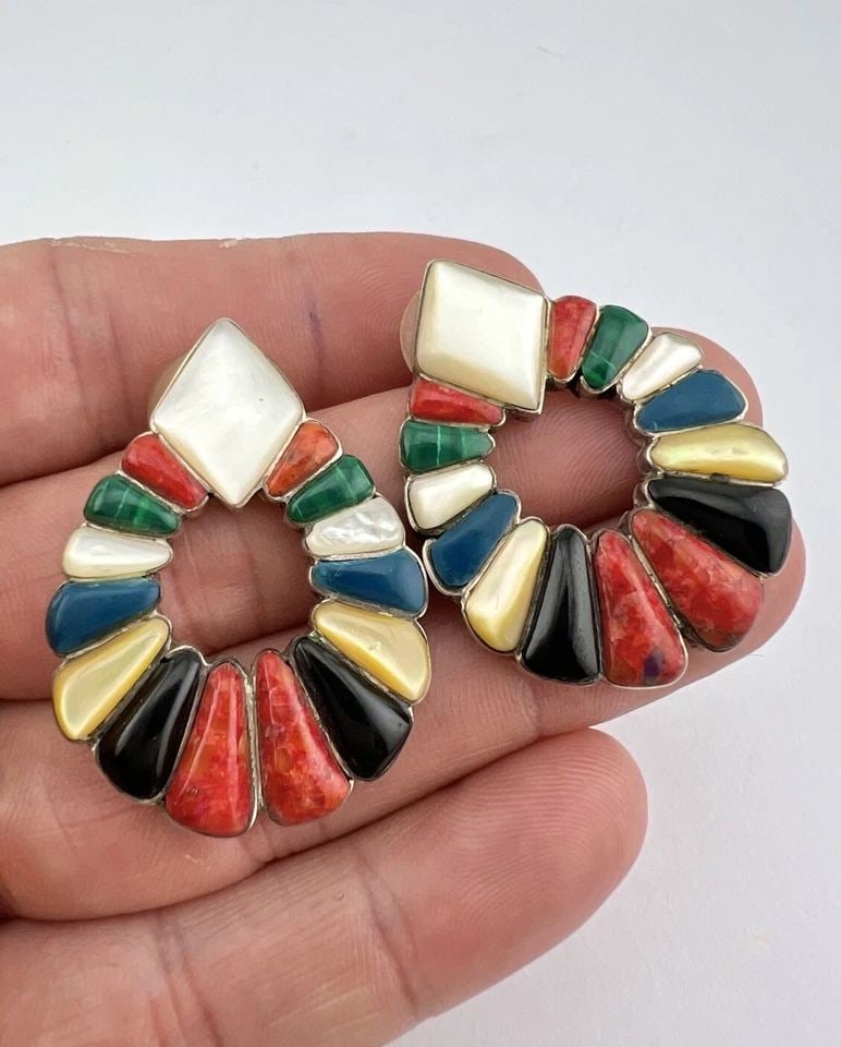 VTG NAVAJO STERLING SILVER MULTI GEMS COBBLESTONE TEARDROP POST EARRINGS 1.5" (1 of 2)