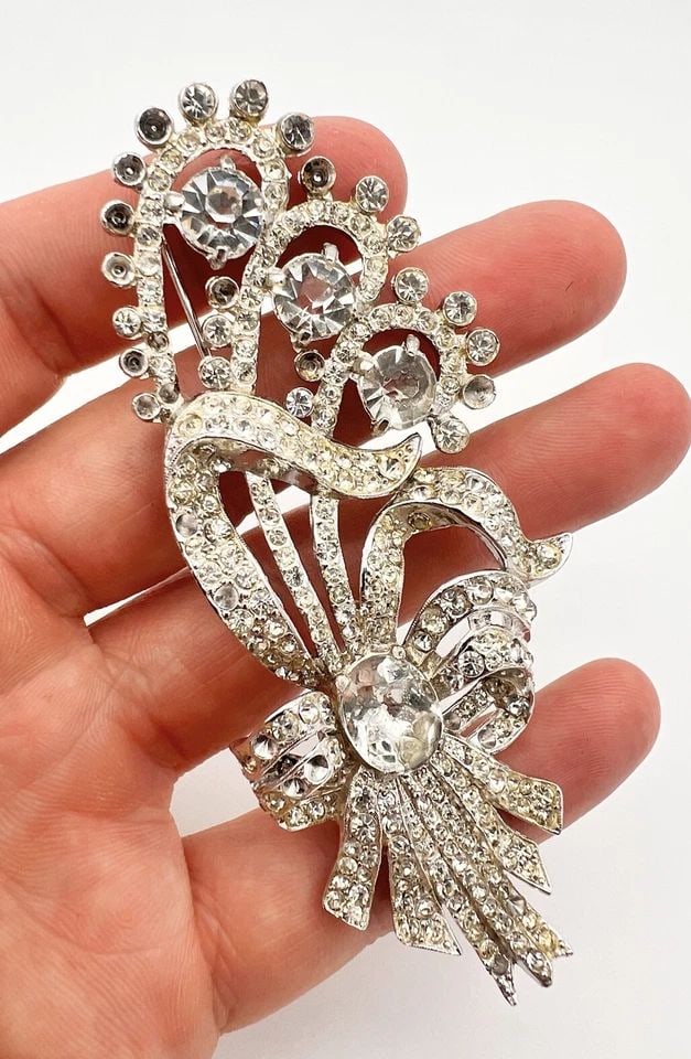 VINTAGE 4" MASSIVE CORO RHODIUM ELEGANT LARGE RHINESTONE FLORAL PIN BROOCH (1 of 2)