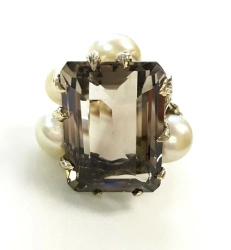 14KT YELLOW GOLD, DIAMOND & PINK SAPPHIRE RING SIZE 6.25: 14KT YELLOW GOLD, DIAMOND & PINK SAPPHIRE RING SIZE 6.25 14KT YELLOW GOLD, DIAMOND & PINK SAPPHIRE RING SIZE 6.25 This stunning 14KT yellow gold ring features a beautiful combination of diamonds and p