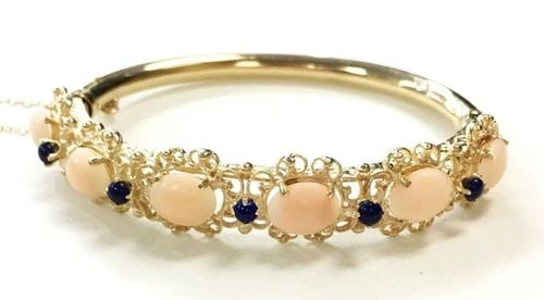 PLATINUM, RUBY & DIAMOND ESTATE RING SIZE 8.5: PLATINUM, RUBY & DIAMOND ESTATE RING SIZE 8.5 PLATINUM, RUBY & DIAMOND ESTATE RING SIZE 8.5 This stunning estate ring is sure to make a statement with its luxurious combination of platinum, ruby, and 