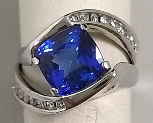 14KT WHITE & YELLOW GOLD RING WITH DIAMONDS & PEARL SIZE 7 (1 of 2)